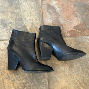 Gorgeous Stuart Weitzman Ankle Booties